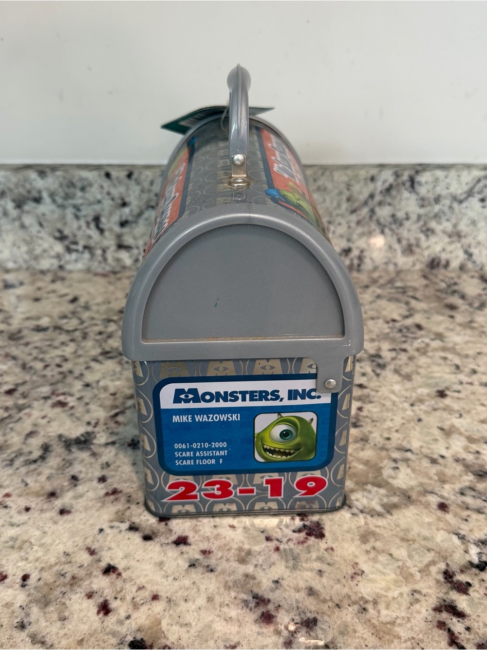 Monsters Inc. “We Scare Because We Care” Scream Team Leader Metal Dome Lunchbox - Picture 2 of 9